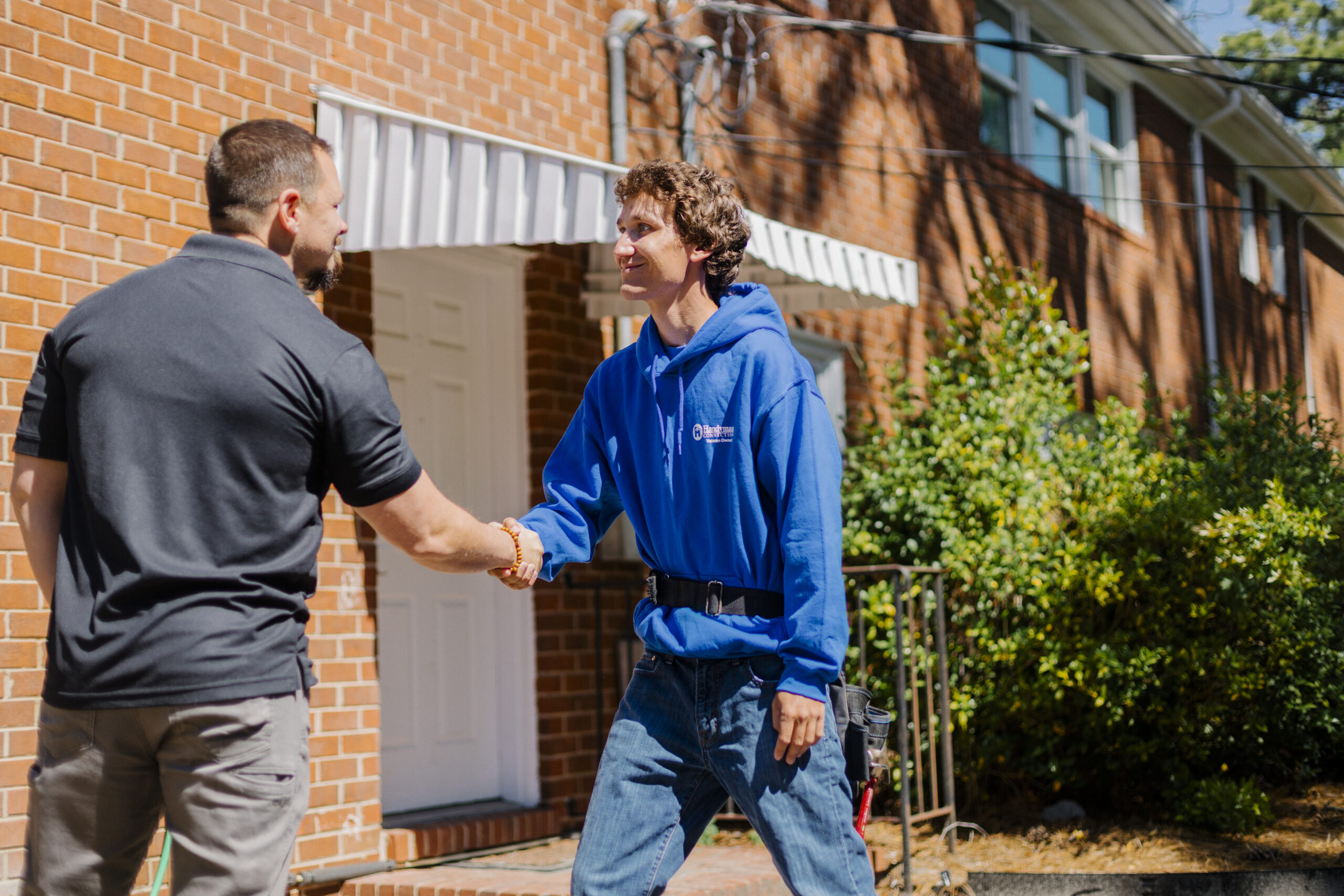 handshake-between-two